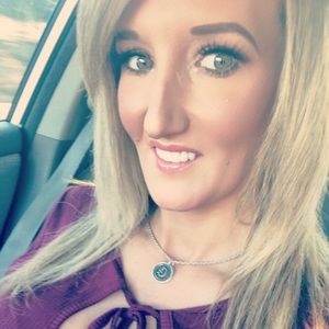 Meet your Posher, Bobbie